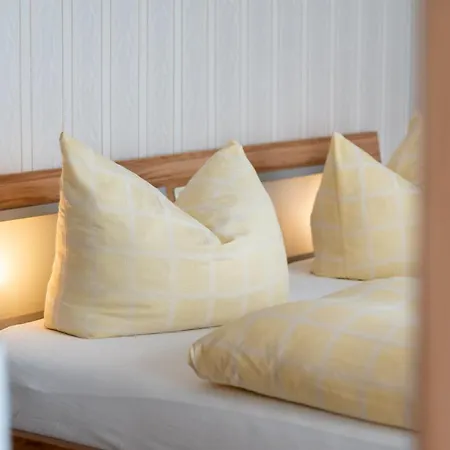 Apartament Mit Gartenblick