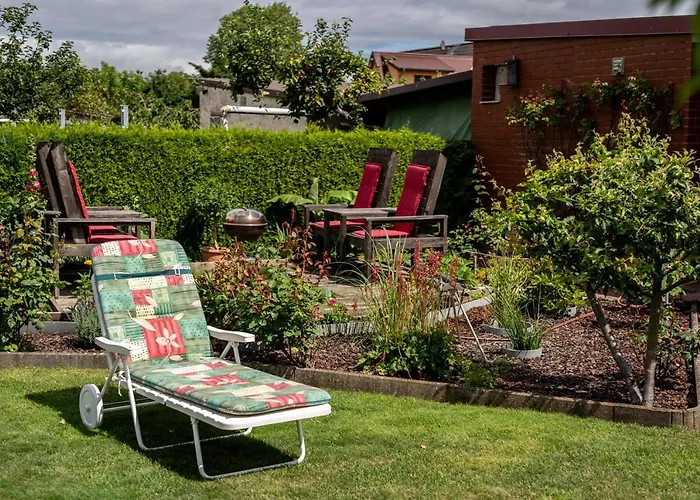 Mit Gartenblick * ريكلين